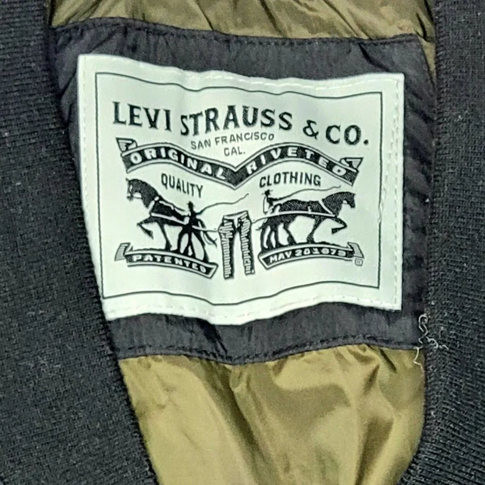 Levi Jacket - Picture 2 of 3